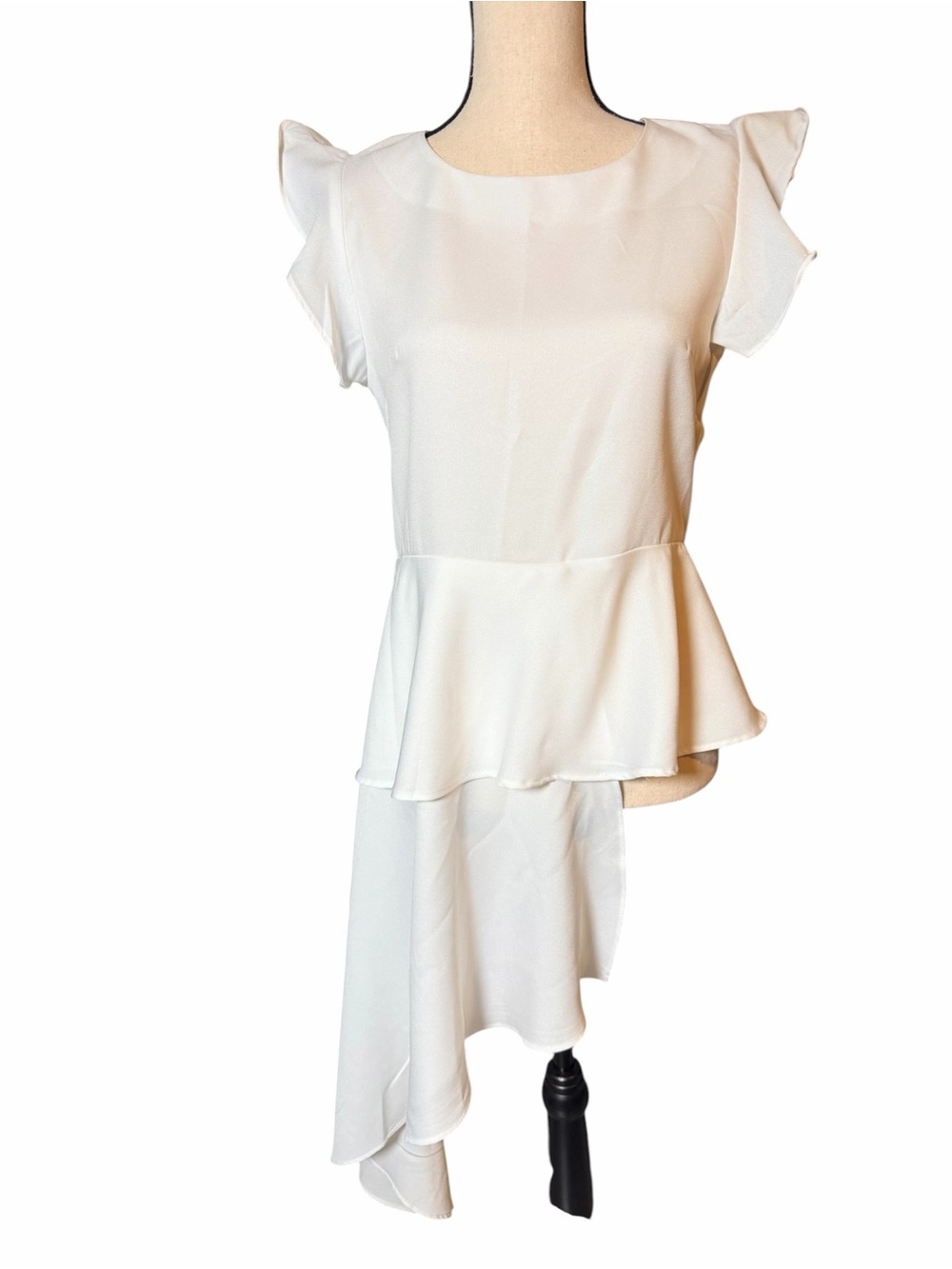 L.N.V. White Asymmetrical Peplum Top Flutter Sleeve Cascading Train Size Medium